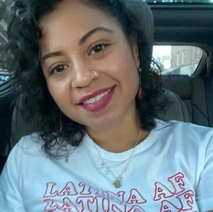 Meet your Posher, Lorena